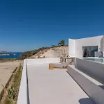 Leuki Βίλα Αδάμας