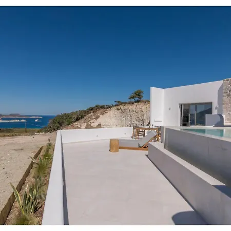 Leuki Milos Adamantas (Milos)