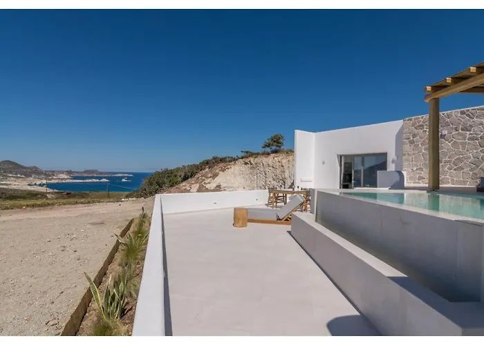 Leuki Milos Адамас